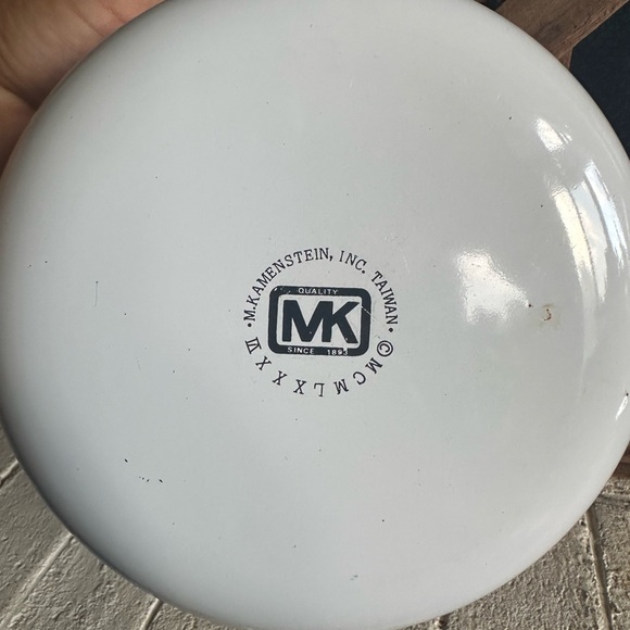 Vintage Enamel Nesting Mixing Bowls M. Kamenstein set of two (50) - Picture 6 of 9